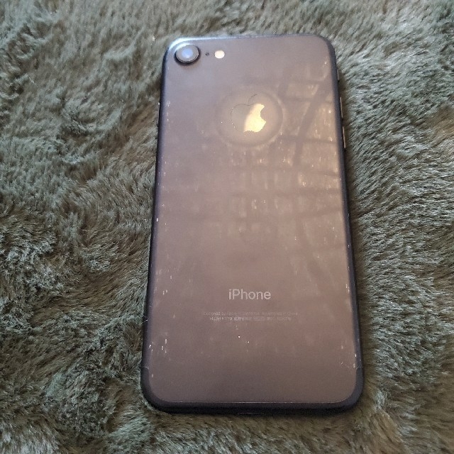 iPhone(アイフォーン)のiPhone 7 128GB SIMフリー ブラック スマホ/家電/カメラのスマートフォン/携帯電話(スマートフォン本体)の商品写真
