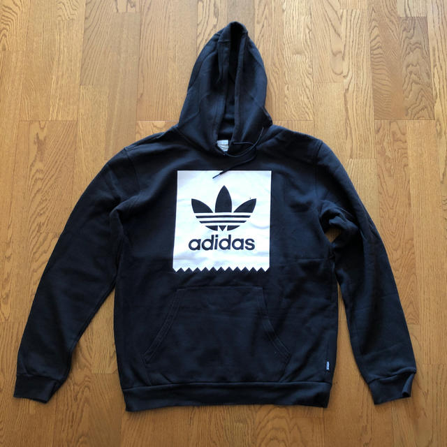 adidas(アディダス)のadidasパーカー メンズのトップス(パーカー)の商品写真