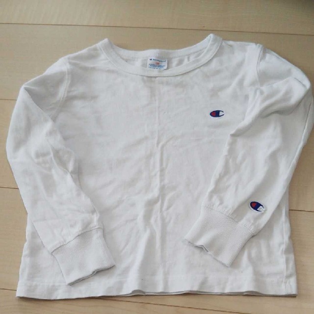 Champion(チャンピオン)のChampion ロンＴ 130cm 白 キッズ/ベビー/マタニティのキッズ服男の子用(90cm~)(Tシャツ/カットソー)の商品写真