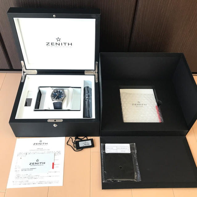ZENITH(ゼニス)のペンギン様専用！ゼニス　デファイ　クラシック　国内販売店購入 メンズの時計(腕時計(アナログ))の商品写真