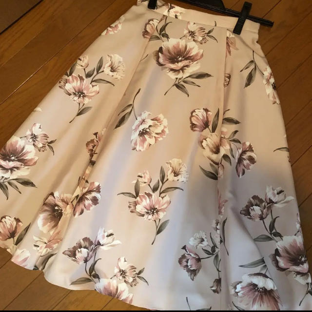 JUSGLITTY(ジャスグリッティー)の大人気♡ ジャスグリッティー　レトロフラワースカート　モカピンク レディースのスカート(ロングスカート)の商品写真