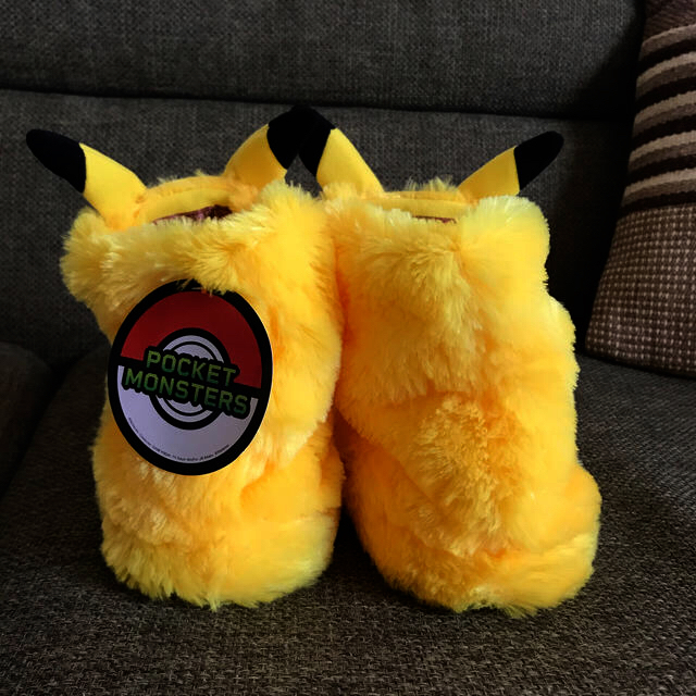 ポケモン(ポケモン)のピカチュウ♡ルームシューズ未使用品 エンタメ/ホビーのおもちゃ/ぬいぐるみ(キャラクターグッズ)の商品写真