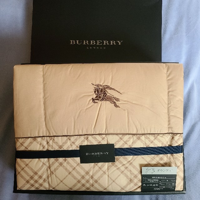 BURBERRY(バーバリー)のバーバリー　ダウンケット・羽毛肌掛け布団 インテリア/住まい/日用品の寝具(布団)の商品写真