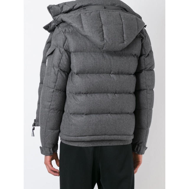 MONCLER(モンクレール)のモンクレール　Montgenevre ダウンジャケット　新品　入手困難 メンズのジャケット/アウター(ダウンジャケット)の商品写真