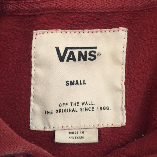 VANS(ヴァンズ)のVANS！ロゴパーカー バンズ メンズのトップス(パーカー)の商品写真