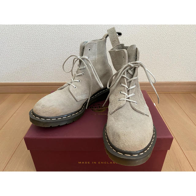 Dr.Martens(ドクターマーチン)のDr.Martens 6EYE BOOT SUEDE レディースの靴/シューズ(ブーツ)の商品写真