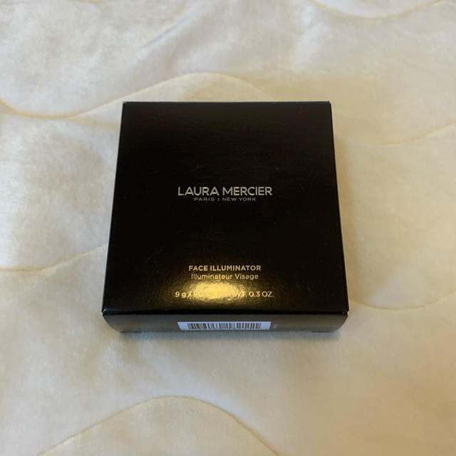 laura mercier(ローラメルシエ)のローラメルシエのフェイスイルミネーター 2003 新品未開封品 コスメ/美容のベースメイク/化粧品(フェイスカラー)の商品写真