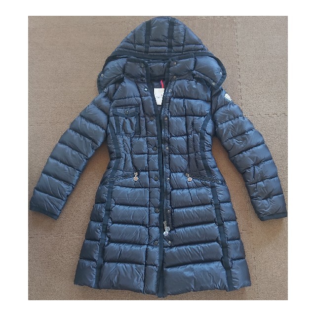 MONCLER(モンクレール)のMONCLER レディース ダウン エルミンヌ レディースのジャケット/アウター(ダウンコート)の商品写真