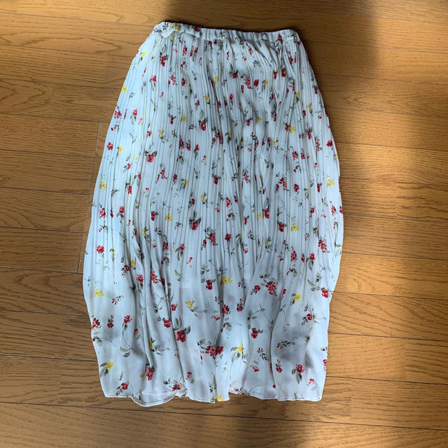INGNI(イング)のアラマンダ　花柄　スカート　赤　白　黄 レディースのスカート(ロングスカート)の商品写真