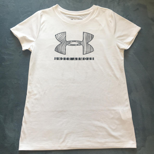 UNDER ARMOUR(アンダーアーマー)のアンダーアーマー　Tシャツ スポーツ/アウトドアのスポーツ/アウトドア その他(その他)の商品写真