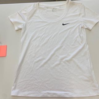 ナイキ(NIKE)の52　ナイキ　レディースTシャツ　XLサイズ　新品　タグ無し(Tシャツ(半袖/袖なし))