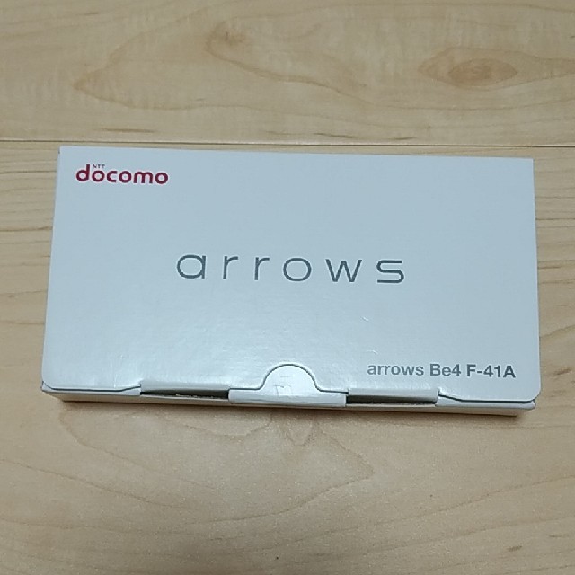 arrows be4 f-41a 箱 スマホ/家電/カメラのスマートフォン/携帯電話(スマートフォン本体)の商品写真