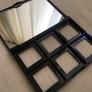 ボビイブラウン(BOBBI BROWN)のアイシャドウケース【BOBBI BROWN】(アイシャドウ)