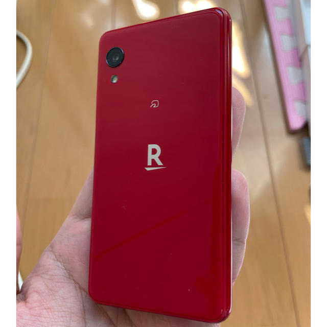 Rakuten(ラクテン)のRakuten mini C330 クリムゾンレッド スマホ/家電/カメラのスマートフォン/携帯電話(スマートフォン本体)の商品写真