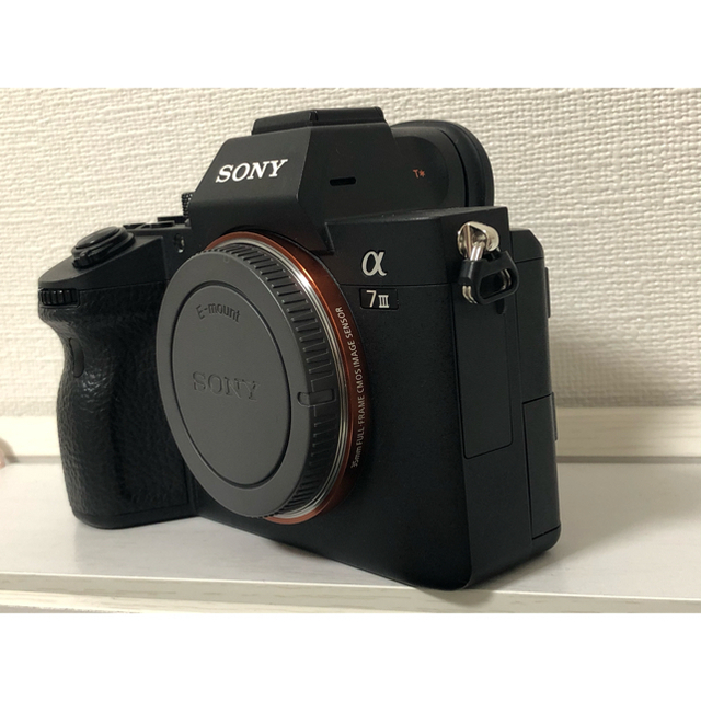 SONY(ソニー)のSONYα7Ⅲ レンズキット　 スマホ/家電/カメラのカメラ(ミラーレス一眼)の商品写真