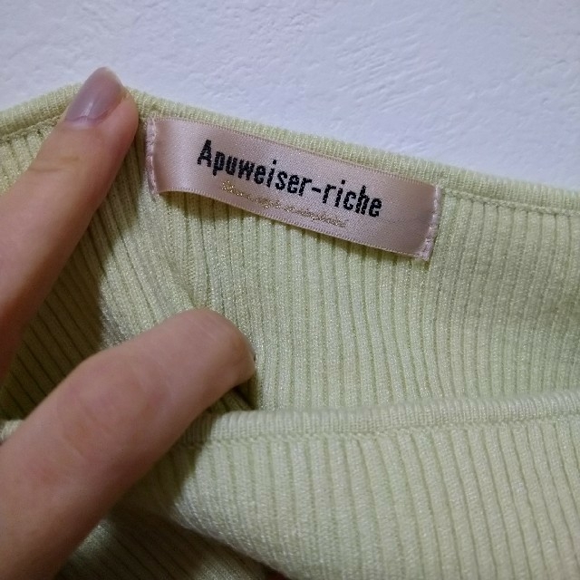 Apuweiser-riche(アプワイザーリッシェ)のmm様専用＊未使用【apuweiser-riche】刺繍　カットソー レディースのトップス(カットソー(長袖/七分))の商品写真