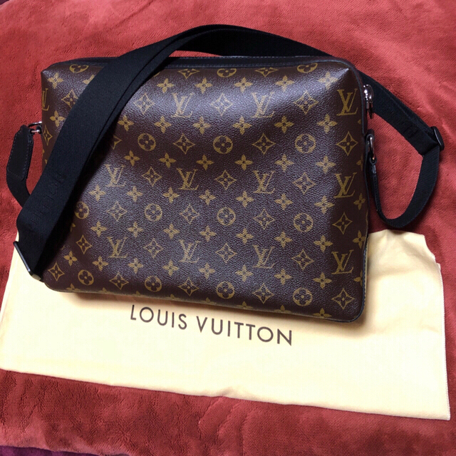 LOUIS VUITTON(ルイヴィトン)のT&T 様専用 ルイヴィトンモノグラム2点セット メンズのバッグ(ショルダーバッグ)の商品写真