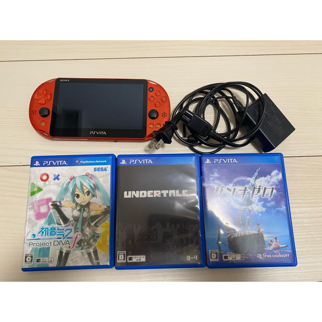 エンタメ/ホビーPlayStation Vita Wi-Fiモデル 本体 充電器