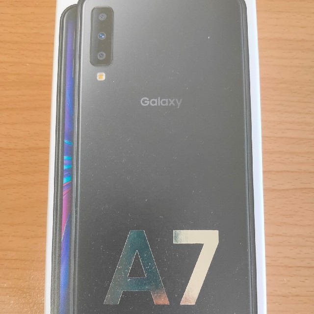 Galaxy(ギャラクシー)のGalaxy A7 64GB ブラック SIMフリー スマホ/家電/カメラのスマートフォン/携帯電話(スマートフォン本体)の商品写真