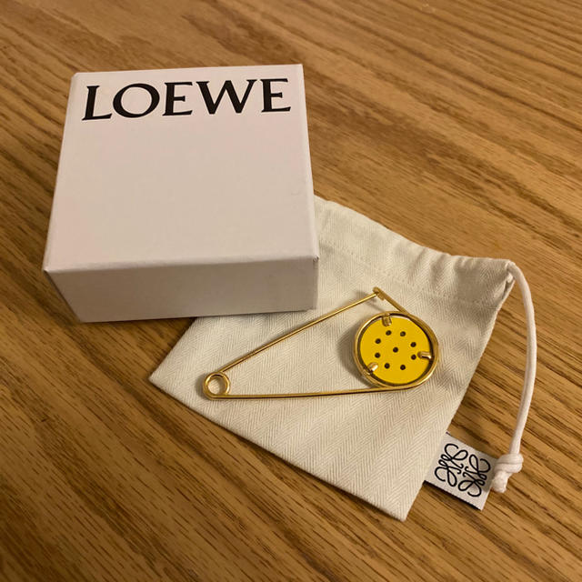 LOEWE ロエベ　メカノピン　チャーム