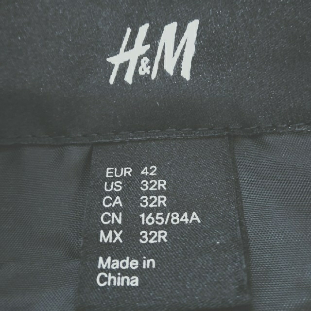 H&M(エイチアンドエム)の【最終値下】H&M　ダウン風ベスト　キッズ キッズ/ベビー/マタニティのキッズ服男の子用(90cm~)(ジャケット/上着)の商品写真