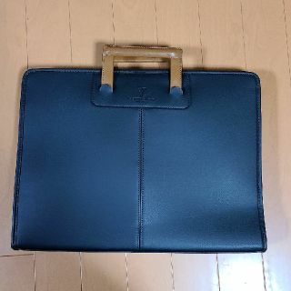 VALENTINO(ビジネスバッグ)のフリマアイテム一覧 VALENTINO(ビジネスバッグ)のフリマアイテム一覧