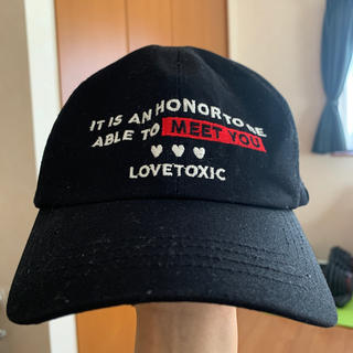 ラブトキシック(lovetoxic)のLOVETOXIC ラブトキ　黒　キャップ(帽子)