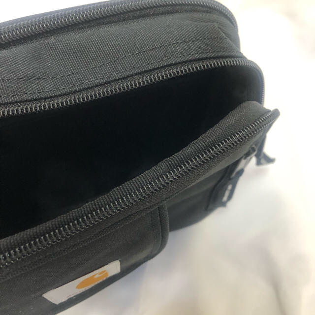 carhartt(カーハート)のタイムセール❗️新品未使用　カーハート Essentials Bag ブラック メンズのバッグ(ショルダーバッグ)の商品写真