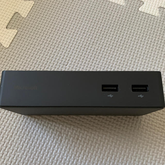 Microsoft(マイクロソフト)のSurface dock model1661 スマホ/家電/カメラのPC/タブレット(PC周辺機器)の商品写真