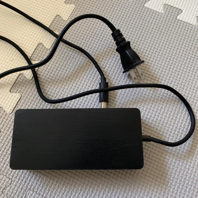 Microsoft(マイクロソフト)のSurface dock model1661 スマホ/家電/カメラのPC/タブレット(PC周辺機器)の商品写真