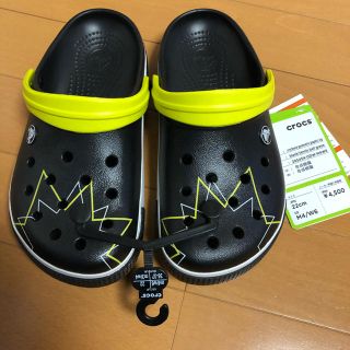 クロックス(crocs)の新品タグ付◆クロックス22cmM4/W6crocs黒(サンダル)