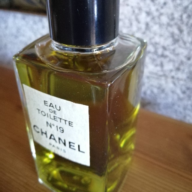 CHANEL - シャネル19番『オード・トワレ』118ml未使用品の通販 by adlerholst's shop｜シャネルならラクマ