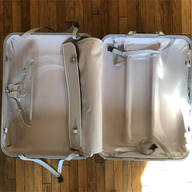 『送料無料』スーツケース レディースのバッグ(スーツケース/キャリーバッグ)の商品写真