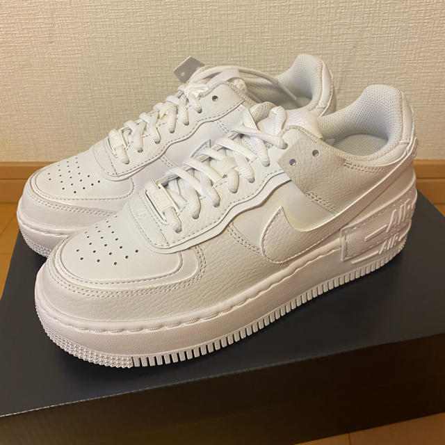 NIKE(ナイキ)のナイキ エアフォース1 シャドウ  23.5cm レディースの靴/シューズ(スニーカー)の商品写真