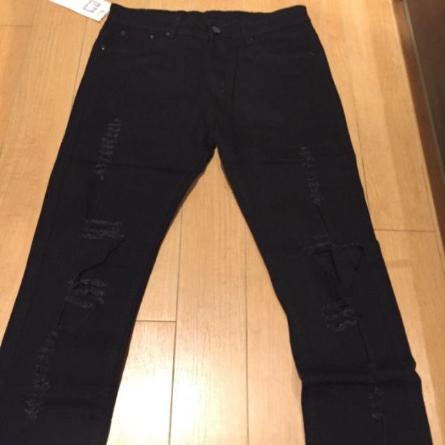 サイズが選べる ダメージデニム ブラック 黒 ダメージジーンズ クラッシュデニム メンズのパンツ(デニム/ジーンズ)の商品写真