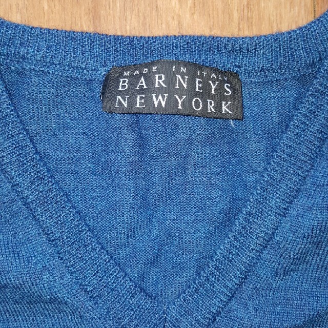 BARNEYS NEW YORK(バーニーズニューヨーク)のVネックニット メンズのトップス(ニット/セーター)の商品写真