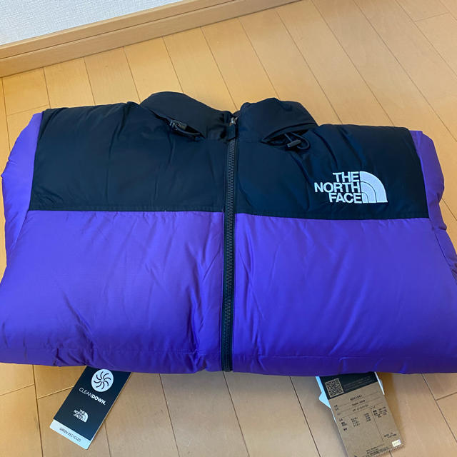 THE NORTH FACE(ザノースフェイス)のノースフェイス ヌプシ ピークパープル XL メンズのジャケット/アウター(ダウンジャケット)の商品写真