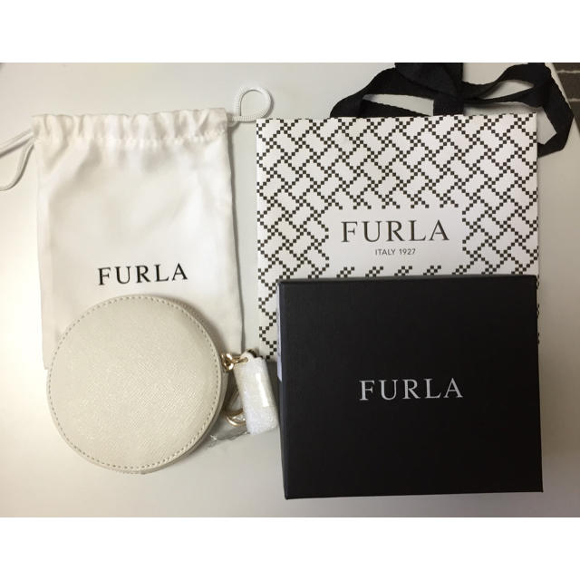 Furla(フルラ)のFURLA コインケース 白 レディースのファッション小物(コインケース)の商品写真