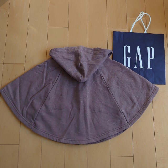 GAP Kids(ギャップキッズ)のGAPギャップキッズポンチョ110120cm羽織り女の子 キッズ/ベビー/マタニティのキッズ服女の子用(90cm~)(ジャケット/上着)の商品写真