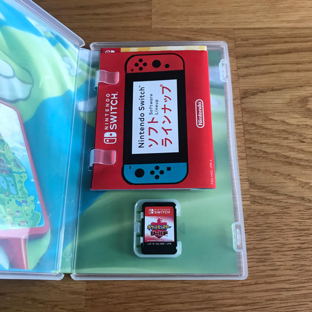 Nintendo Switch(ニンテンドースイッチ)のswitch ポケットモンスターシールド エンタメ/ホビーのゲームソフト/ゲーム機本体(家庭用ゲームソフト)の商品写真