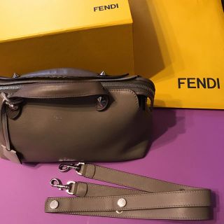 フェンディ(FENDI)のFENDI♡バイザウェイ♡グレージュ(ショルダーバッグ)