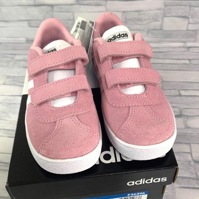 adidas(アディダス)の☆こも様　専用☆ キッズ/ベビー/マタニティのキッズ靴/シューズ(15cm~)(スニーカー)の商品写真