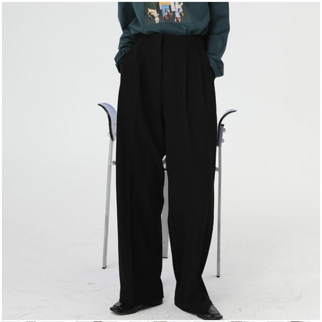 ZARA(ザラ)のNEWRIVER Loose Staight Leg Pants スラックス レディースのパンツ(カジュアルパンツ)の商品写真