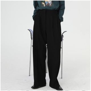 ザラ(ZARA)のNEWRIVER Loose Staight Leg Pants スラックス(カジュアルパンツ)