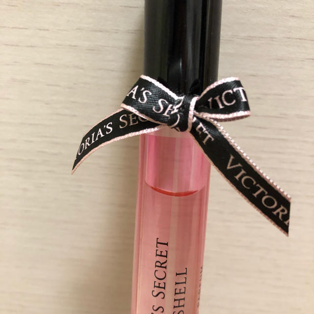 Victoria's Secret(ヴィクトリアズシークレット)のVICTORIA’S SECRET 香水 7ml コスメ/美容の香水(香水(女性用))の商品写真