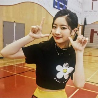 twice ダヒョン　tシャツ(Tシャツ(半袖/袖なし))