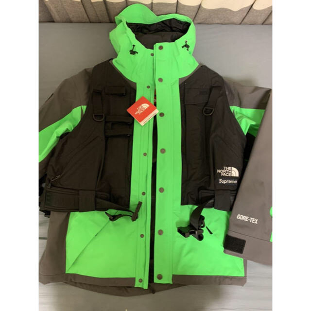 Supreme(シュプリーム)のSupreme The North Face RTG Jacket メンズのジャケット/アウター(マウンテンパーカー)の商品写真