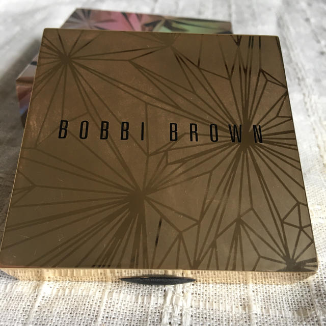 BOBBI BROWN(ボビイブラウン)のボビイブラウン　ゴールデンアワー　ハイライト コスメ/美容のベースメイク/化粧品(フェイスカラー)の商品写真