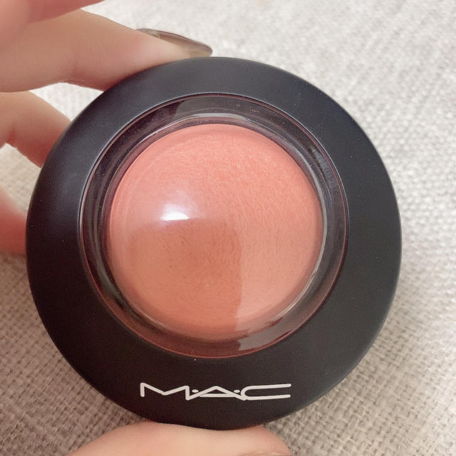 MAC(マック)のミネラライズ　ブラッシュ　ライク　ミー　ラブ　ミー コスメ/美容のベースメイク/化粧品(チーク)の商品写真