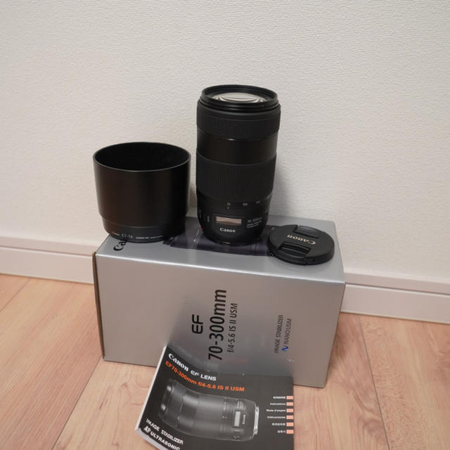 Canon EF70-300mmF4-5.6 IS USM レンズフードおまけ 品質は非常に良い